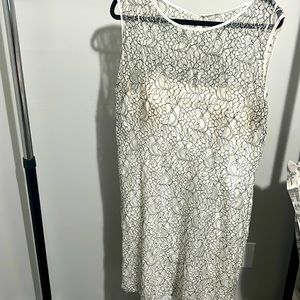 Kataya evening dress White  and black laces size 13